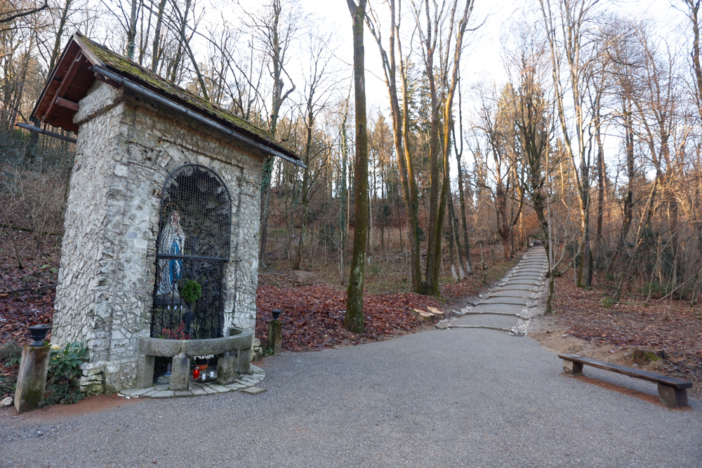 20211129 prenovljena pot na Roznik nrovan 003