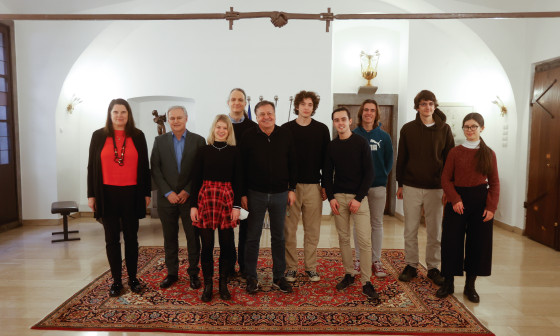 skupinska fotografija udeležencev olimpijade metropol