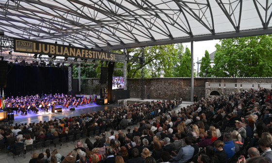 nova streha v Križankah