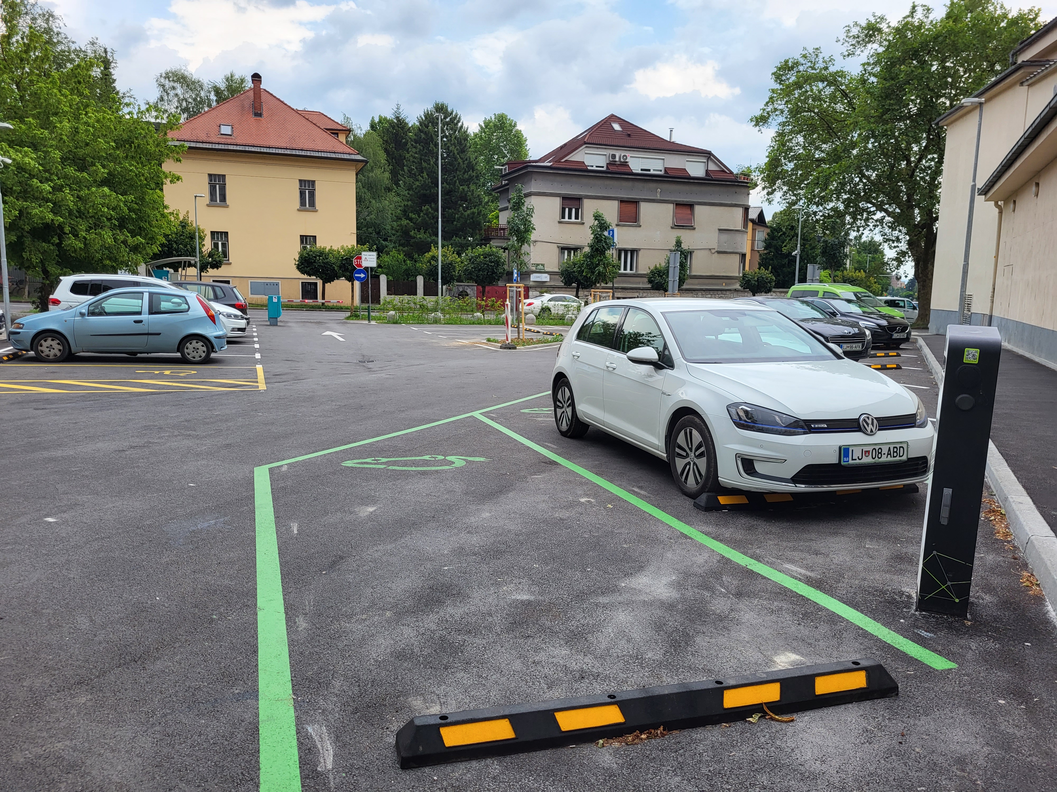20220621 elektricne polnilnice Trg MDB Vita Kontic Bezjak