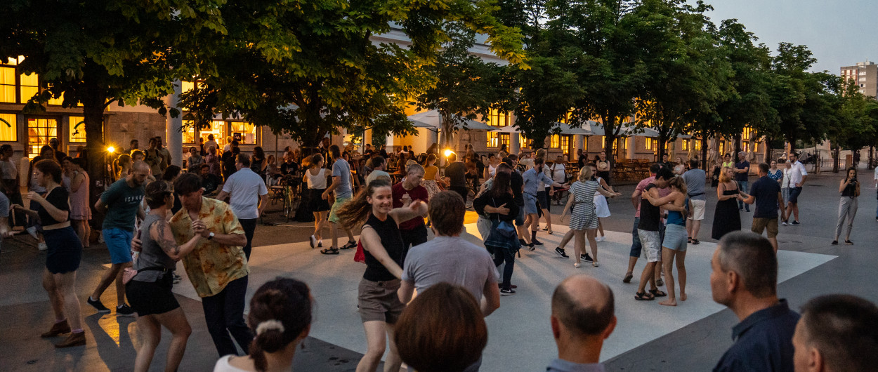 Ples na Plečnikovi ulici. Foto: Nino Kolarev, LPT