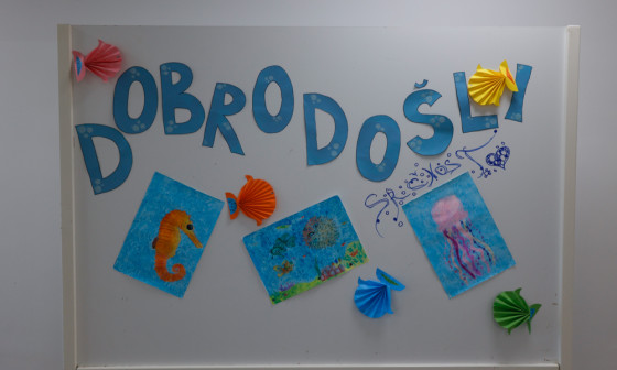 napis Dobrodošli, prvošolci