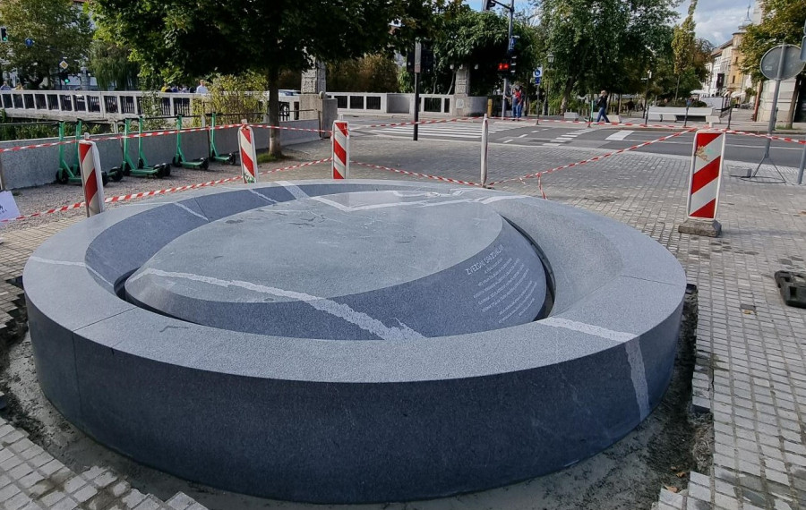podstavek spomenika