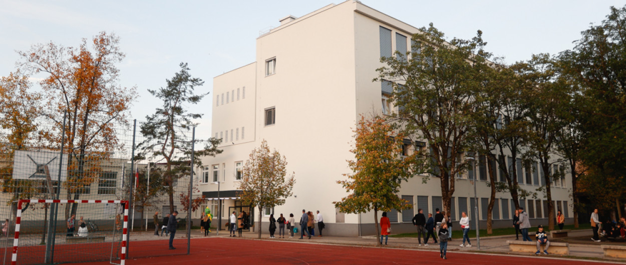 OŠ Trnovo Foto: N. Rovan