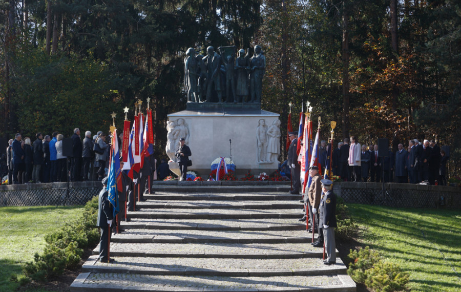 Spominska slovesnost na Urhu. Foto: N. Rovan