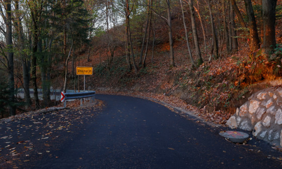 Prenovljen del ceste v Vnajnarjih. Foto: N. Rovan