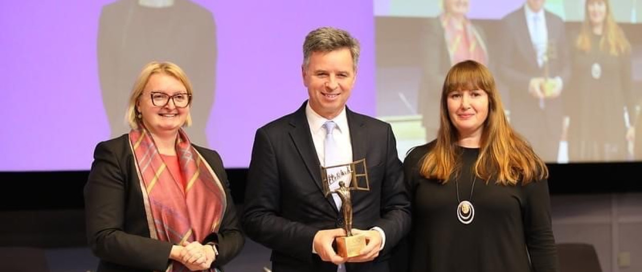 Priznanje Access City Award je prevzel podžupan Dejan Crnek. Foto: arhiv MOL