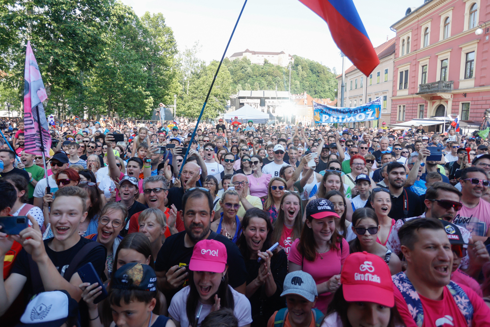 20230619 sprejem Primoza Roglica nrovan 028