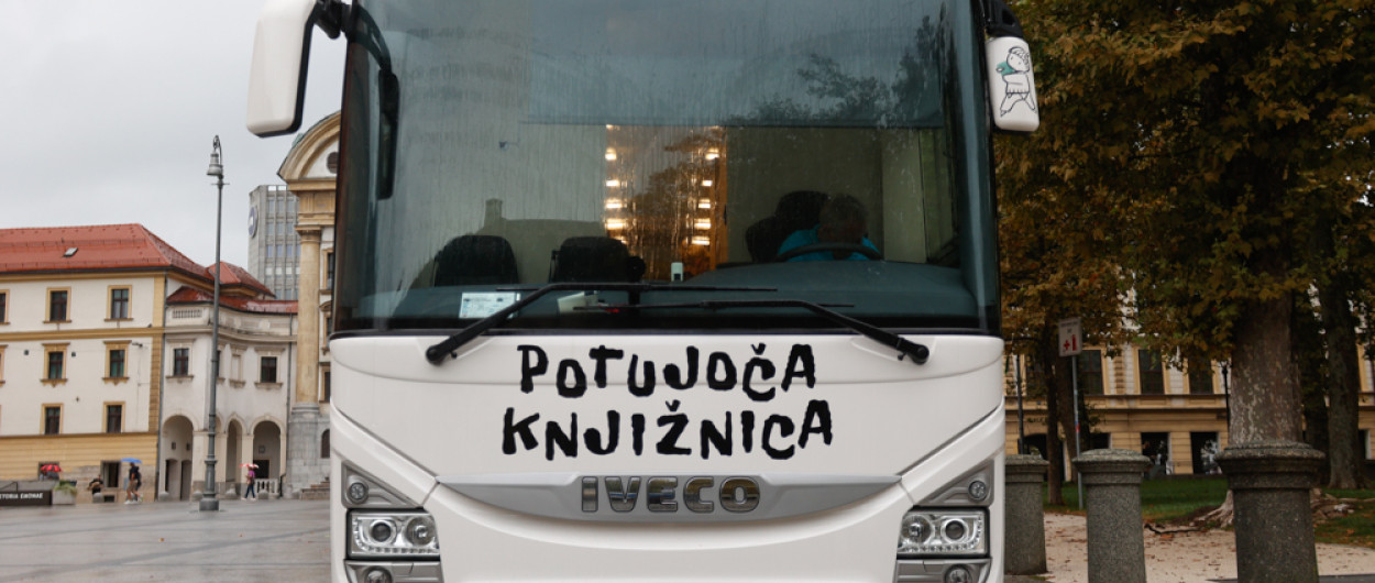 Novi bibliobus