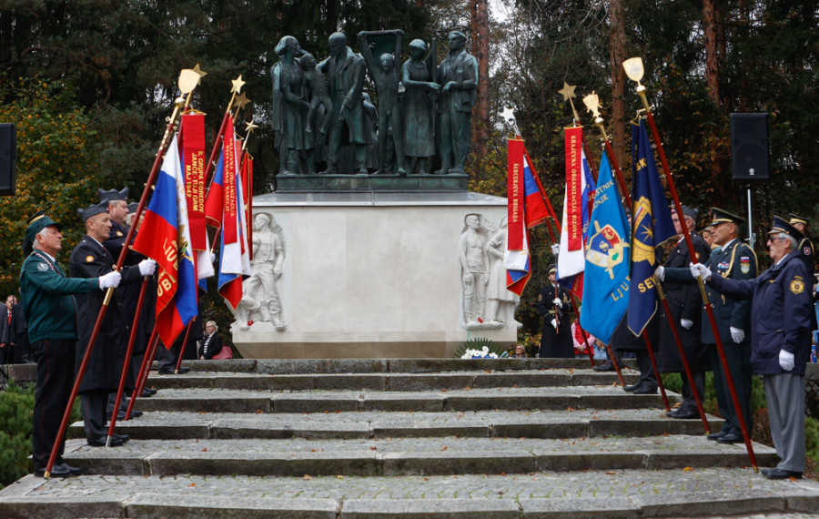 Spominska slovesnost na Urhu. Foto: N. Rovan