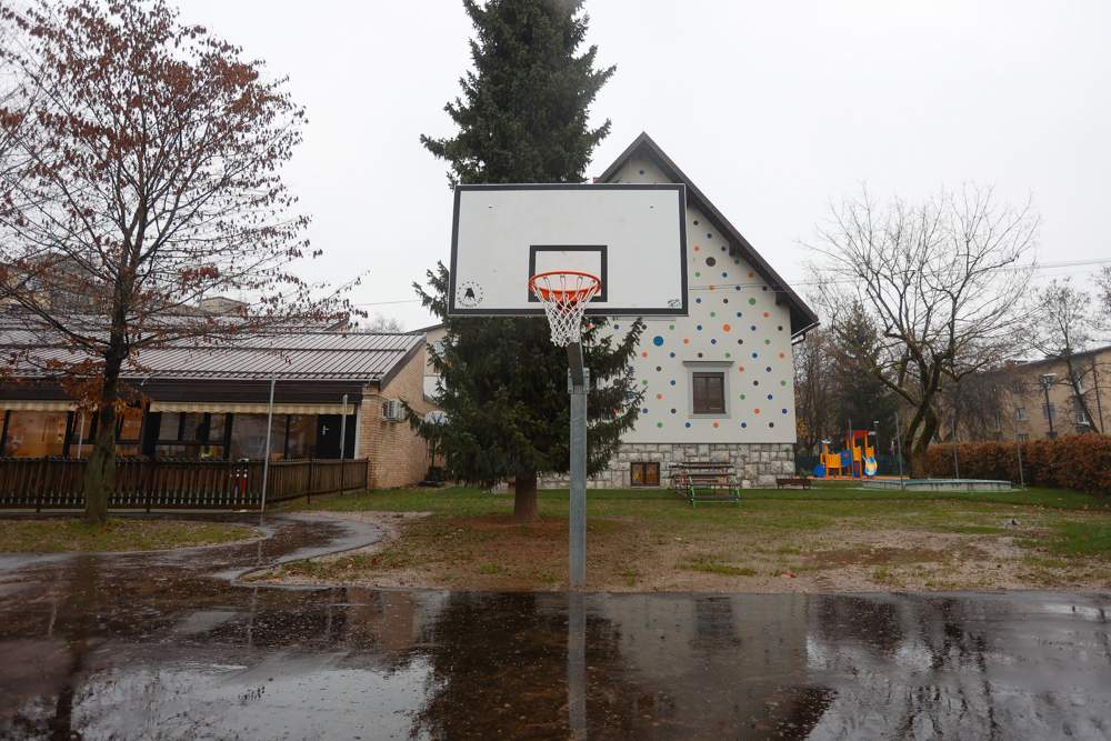 20231130 otvoritev novega igrisca v vrtecu Mladi Rod nrovan 12