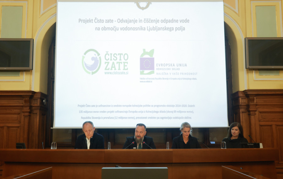 novinarska konferenca