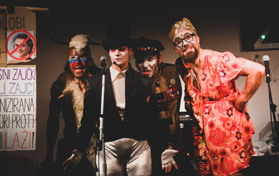 Konspirološki kabaret. Foto: Katarina Zalar, Pionirski dom