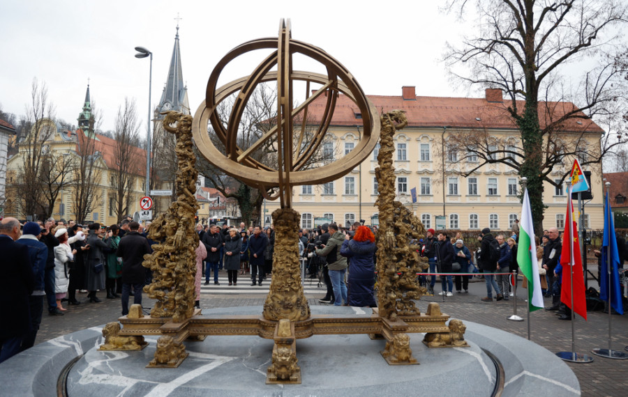 replika Hallersteinovega zvezdnega opazovalnika 