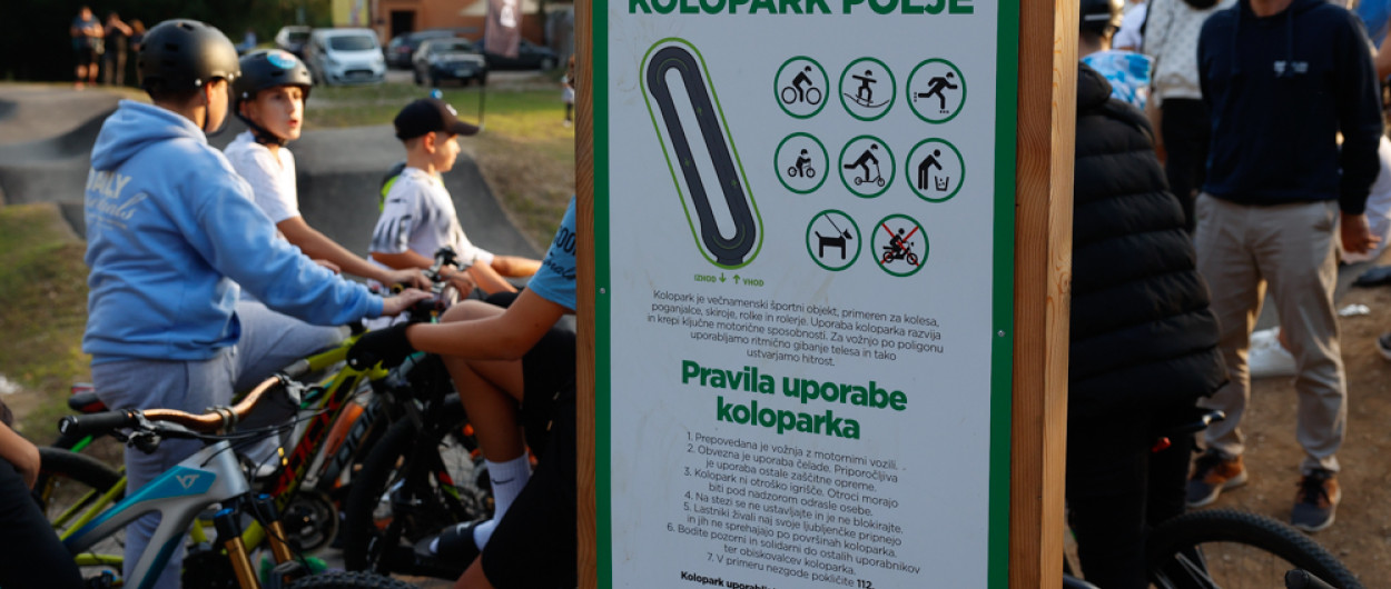 tabla v koloparku polje