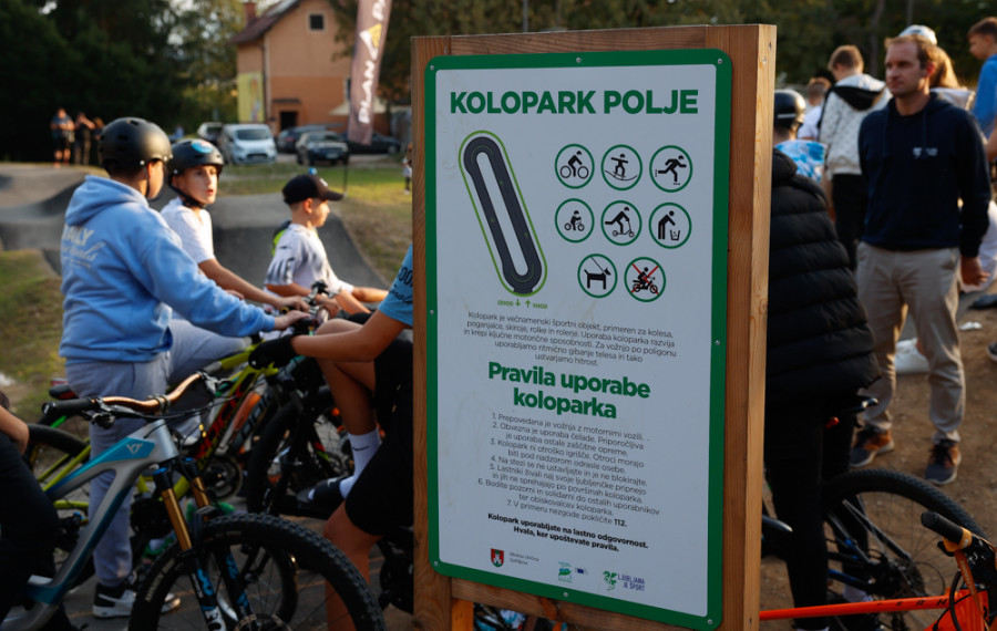 tabla v koloparku polje