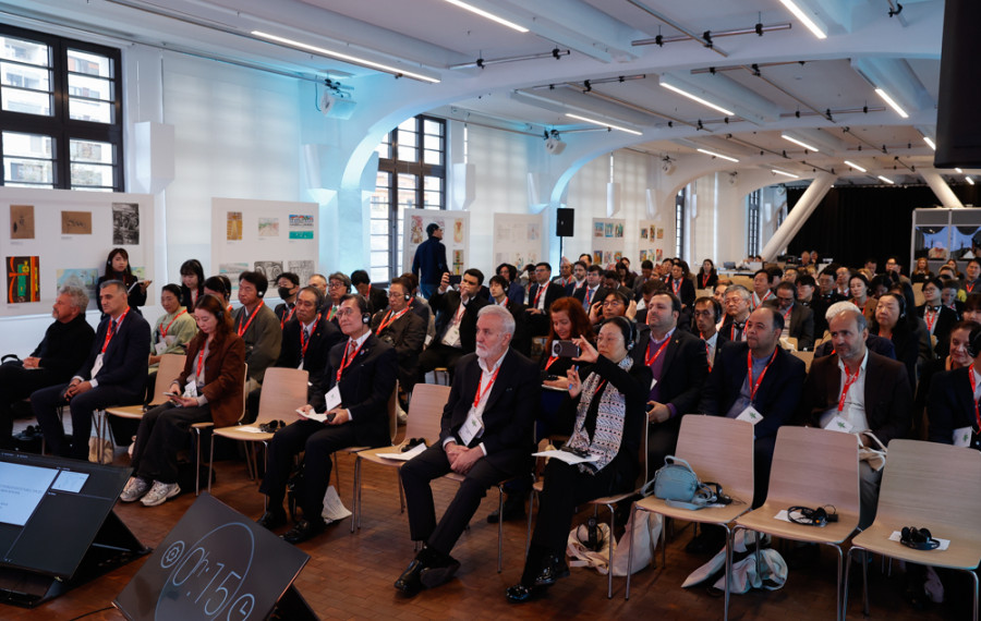 udeleženci konference