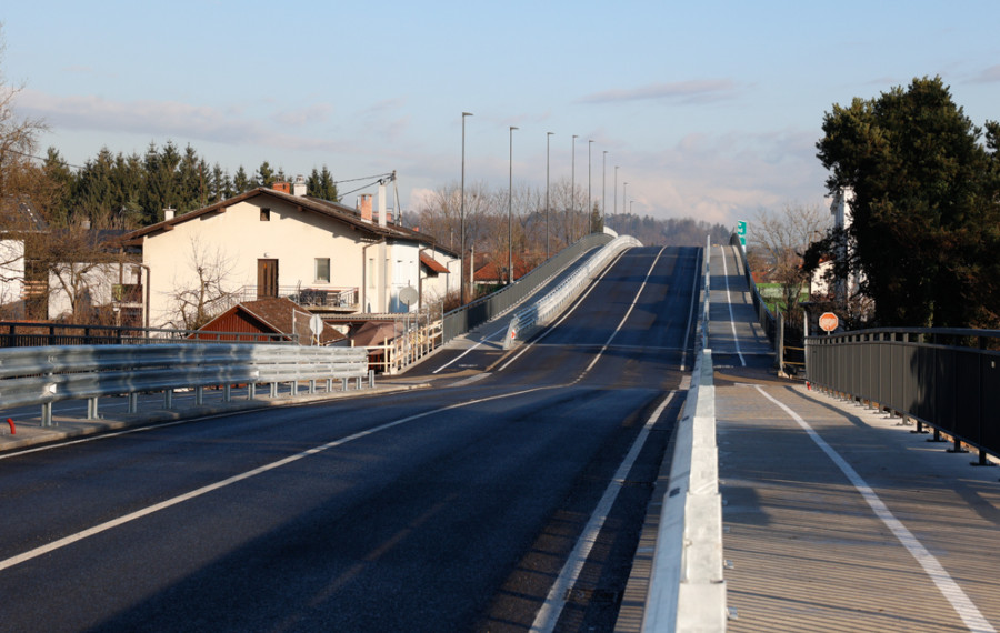 20241205 prenovljena Izanska cesta nrovan 007