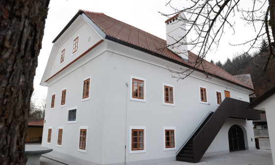 prenovljena Vodnikova domačija