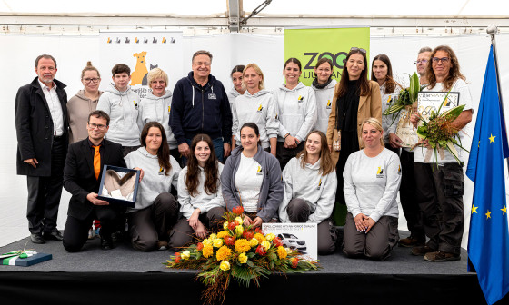 Nagrajenci, sodelavci in podporniki skupaj z županom Zoranom Jankovićem. Foto: ZOO Ljubljana