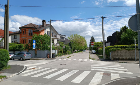 2.c Trnovo Znizanje robnikov na kriziscu Staretove ulice in Mivke