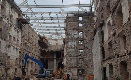 Izpraznjena notranjost objekta, foto: arhiv MOL