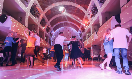 Ples v Festivalni dvorani. Foto: Pionirski dom