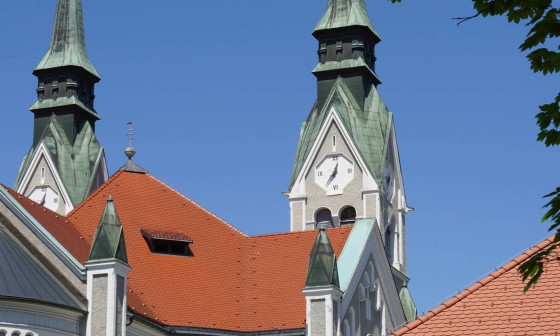 Cerkev sv. Janeza Krstnika. Vir: Župnija Lj.-Trnovo