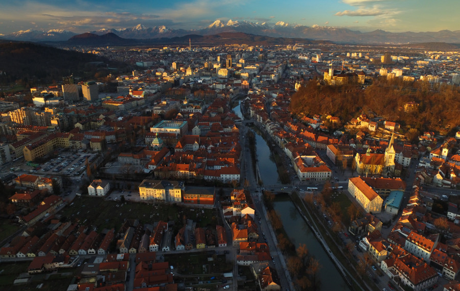 pogled na Ljubljano iz zraka