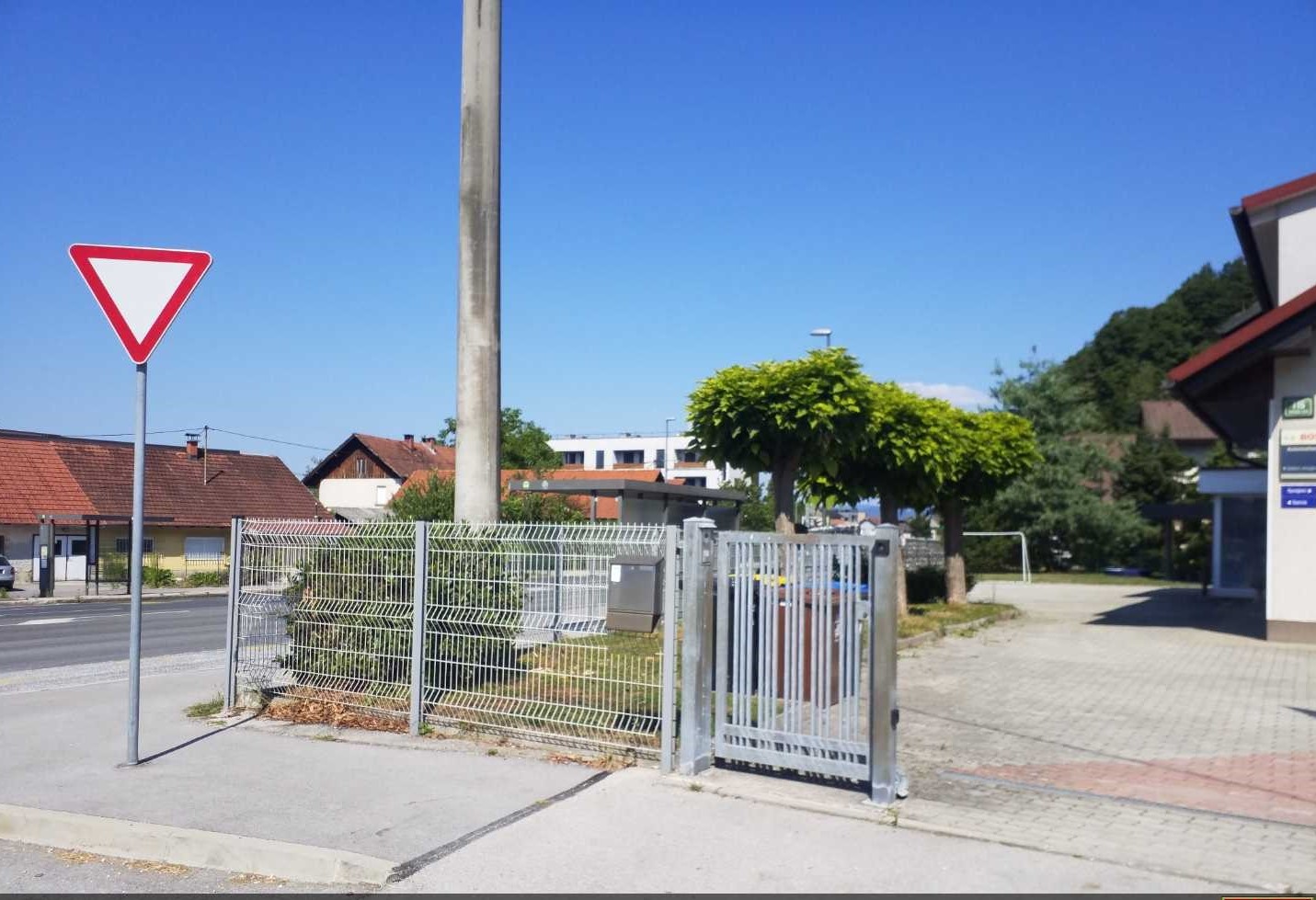 DOLENJSKA CESTA 115 POTEM1