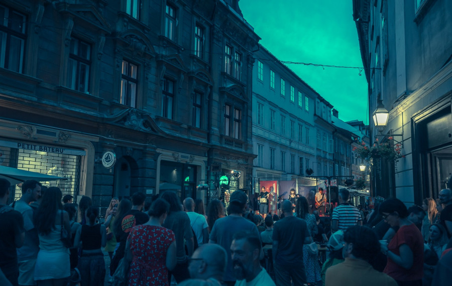 Utrinek iz festivala Dobimo se pred Skucem 2024, foto Simao Bessa, vir Turizem Ljubljana