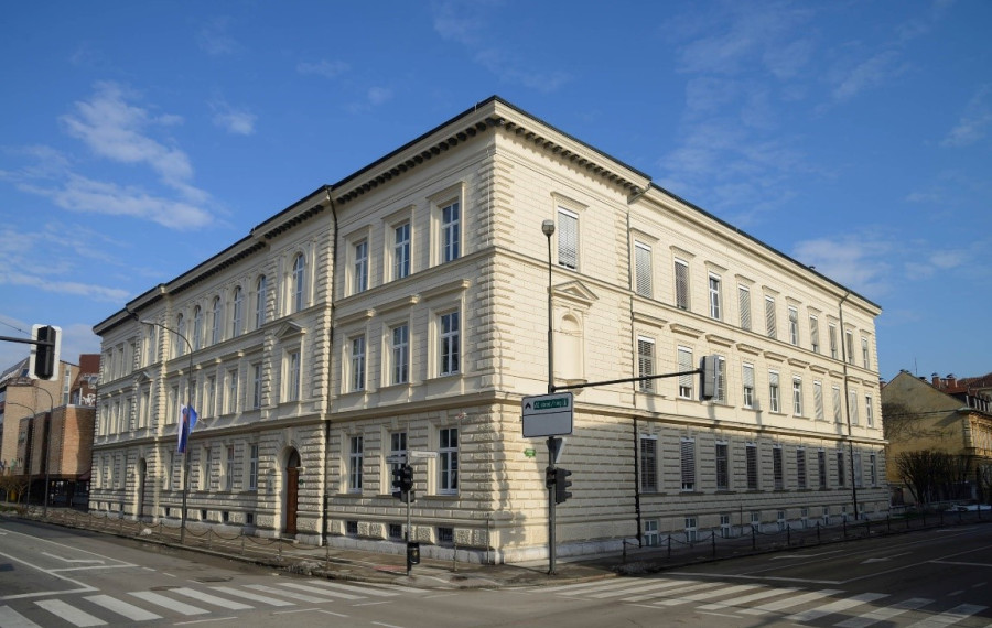 Gimnazija Ledina