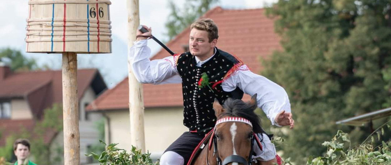 Posavsko štehvanje: Foto (konj): Bojan Stepančič - ArtinFoto
