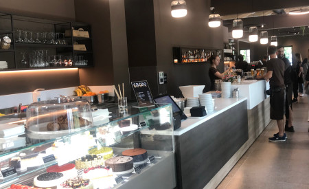 Restavracija in slaščičarna, foto: arhiv MOL