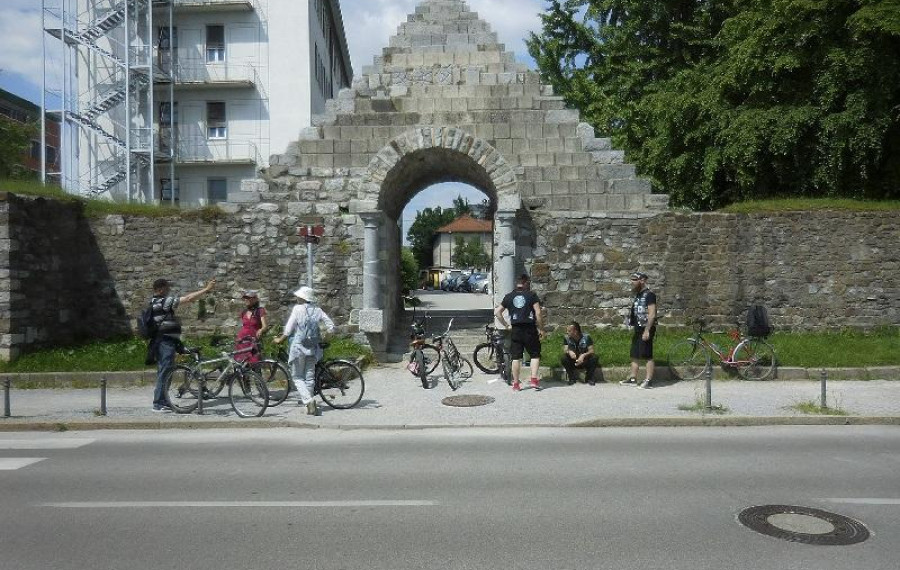 Kolesarski izlet po Plečnikovi Ljubljani. Foto: Kolesarski svet
