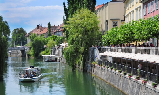 Ladjice na Ljubljanici, foto: D.Wedam, vir: Turizem Ljubljana