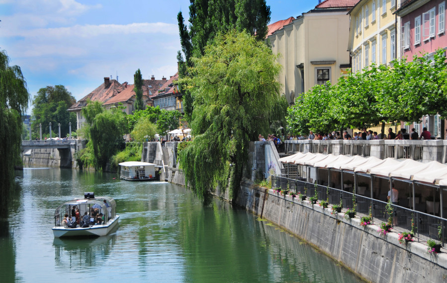 Ladjice na Ljubljanici, foto: D.Wedam, vir: Turizem Ljubljana