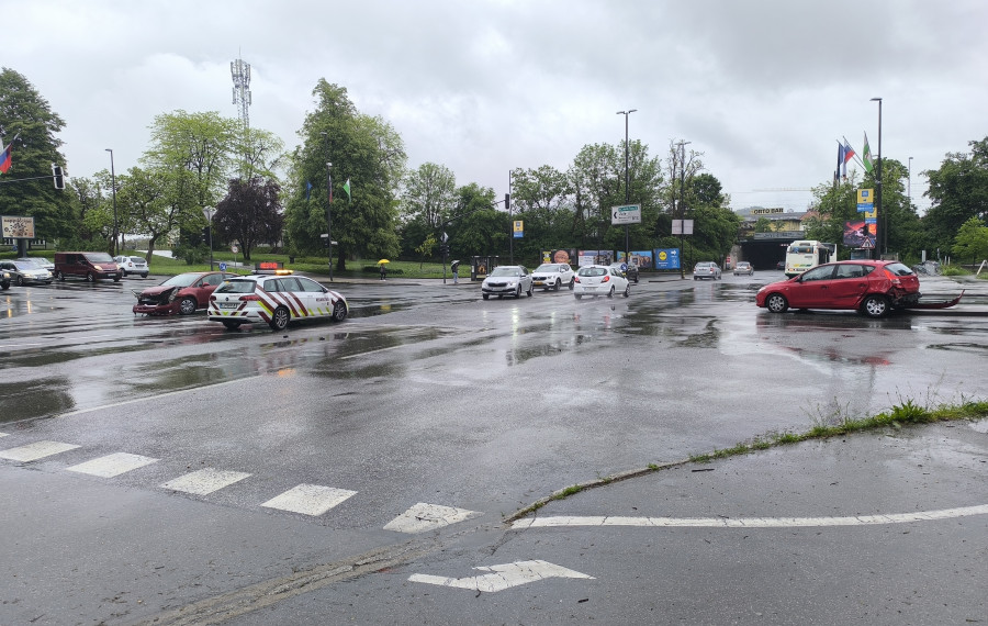 Mestni redarji posredovali ob prometni nesreci dne 3.5.2024