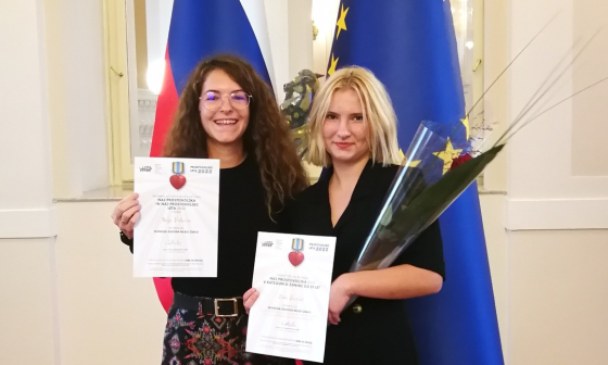 Nežka Vrhovec in Lina Buršič. Foto: MZ
