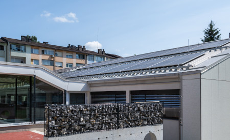 Sončne elektrarne na strehi Vrtca Otona Župančiča, enote Čurimuri