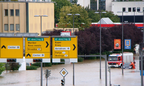 poplavljena Tržaška cesta