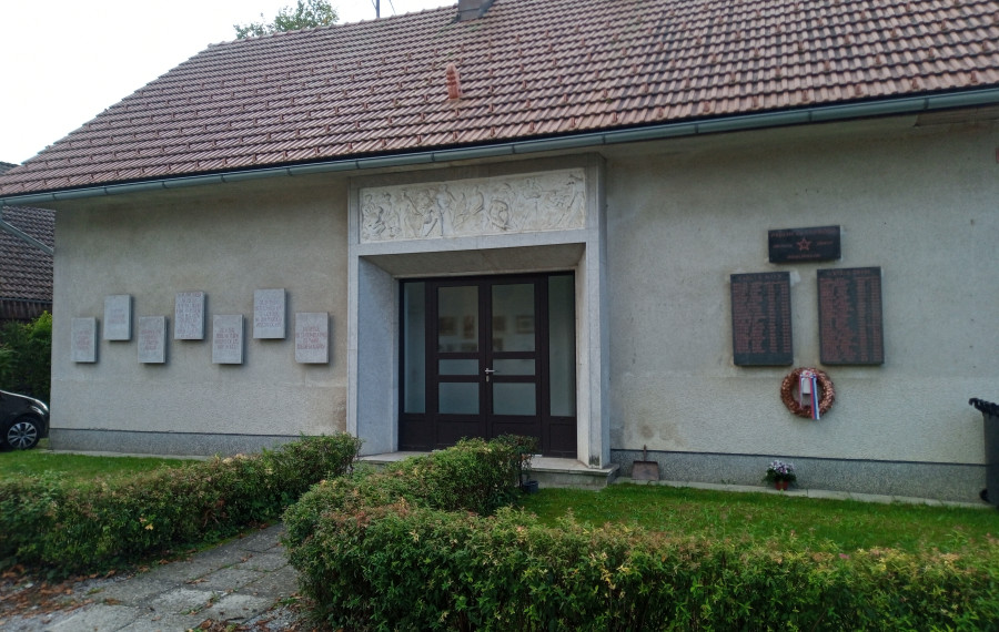 Spominska hisa Podlipoglav 19