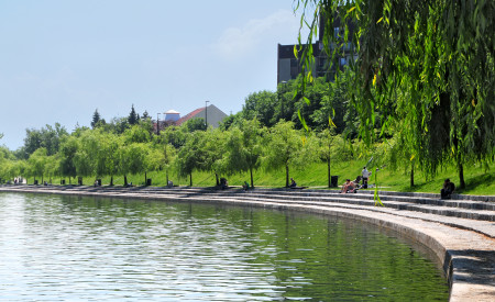 pogled na trnovski pristan