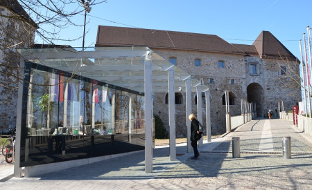 Vstopni paviljon, foto Miha Mally