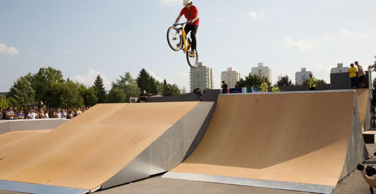 Skate park v Športnem centru Savsko naselje, foto: Nada Žgank