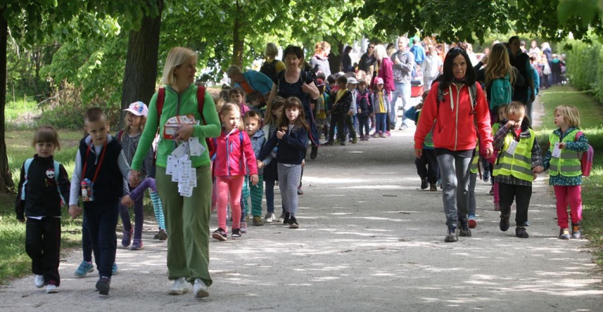 170504 pohod po poti ob zici na kontrolni tocki Fuzinsi most nrovan 015