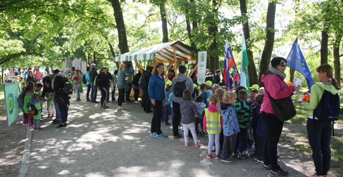 170504 pohod po poti ob zici na kontrolni tocki Gramozna jama nrovan 004