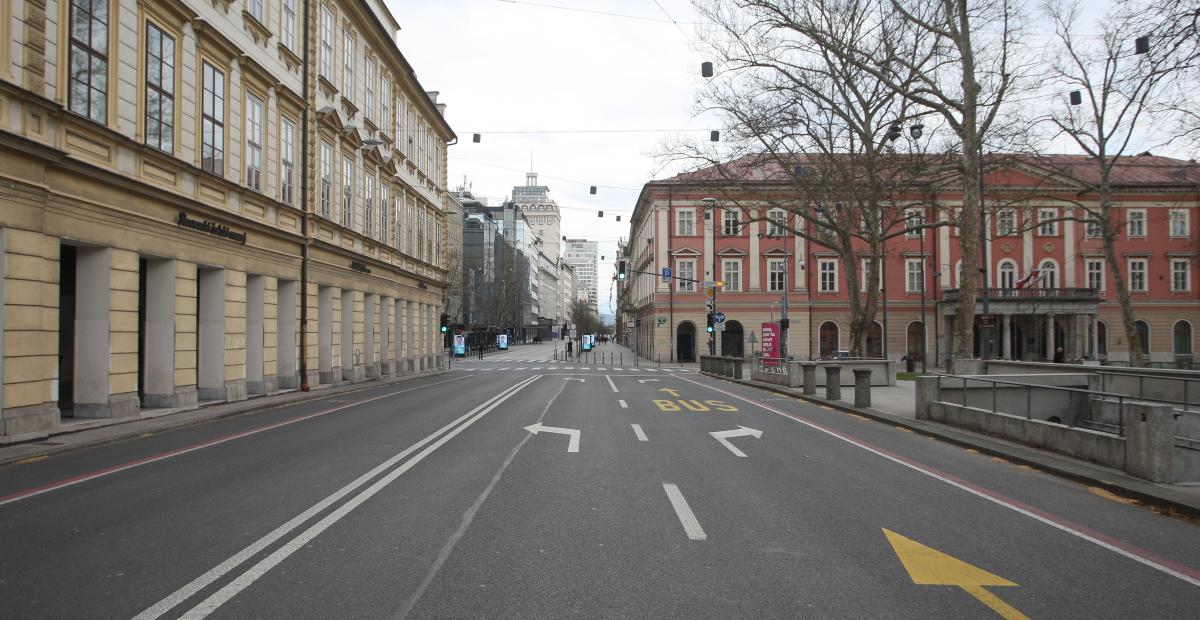 The streets and squares of Ljubljana are empty. Photo: Nik Rovan