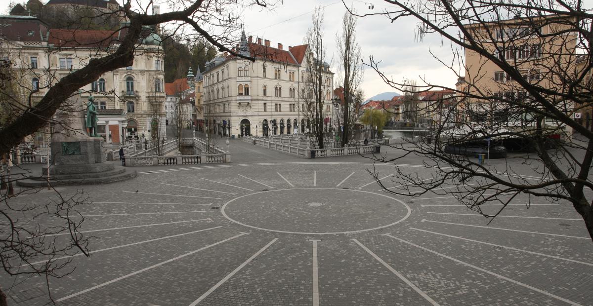 The streets and squares of Ljubljana are empty. Photo: Nik Rovan