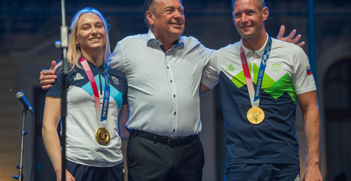 Janja Garnbret, kanuist Benjamin Savšek, županom Zoran Janković. Foto: N. Rovan